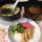 はた善 - 卵雑炊,香の物4種,とげくり蟹の味噌汁