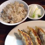 長町ラーメン - 餃子３個&肉飯&白菜漬けセット