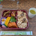 ヤオコー - 料理写真:妙義まいたけの香りご飯弁当626円