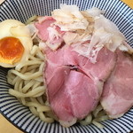 ふく流らーめん 轍 - 鶏つけ麺。低温調理のチャーシューがまた美味しい！