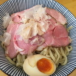 ふく流らーめん 轍 - 完成された見え面です。