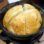 セララバアド - ダッチオーブンで焼いたパン