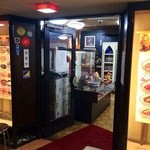 李朝園 吉祥寺店 - 風情がある門構えです。