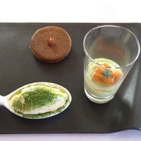 ラ・トゥーエル - 甘くないアイスクリーム、グリーンアスパラのムース、フォアグラのセップ茸チュイールサンド、