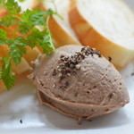 Liver mousse (with baguette)