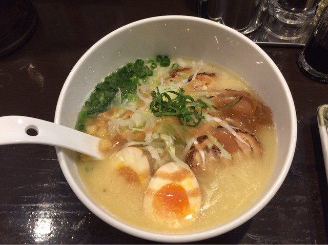 閉店 二代目くさび 鶏の章 青葉通一番町 ラーメン 食べログ