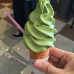 ジェラテリア アクオリーナ - 抹茶ソフト（590円）