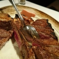 ウルフギャング・ステーキハウス 丸の内店 - ドライエイジング Ｔ-bone