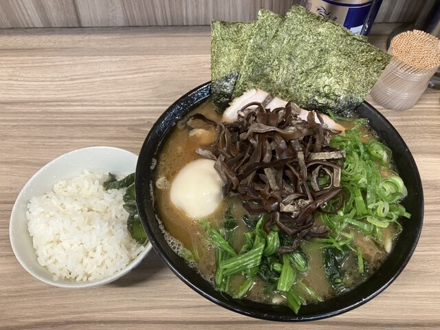 武道家  七代目武道家 - 東福山/ラーメン | 食べログ
