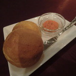 ブルガズ アダ - 自家製パン
       シェフオリジナル　本日のトルキッシュ・ブレッド
      Chef's ブレンドのハーブバターと共に
      