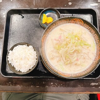 四川ラーメン 大_0