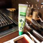 一罗华炭火烧肉  - とんでもなく辛いわさび