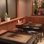 花んらん - テーブル席