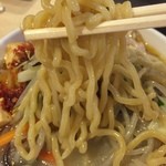 大豚白 - 麺はこんな感じ