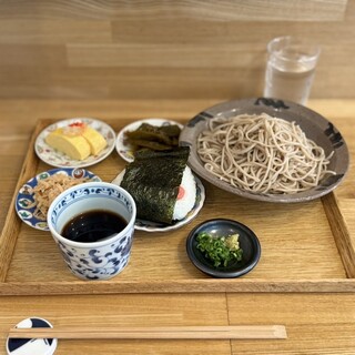 おともトごはん おかもト食堂_0