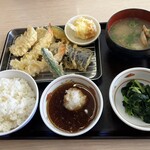 天丼・天ぷら本舗 さん天 - 料理写真:海老天ぷら定食　※鶏天＆たまご天追加