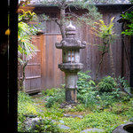 御菓子司 中村軒 - 庭