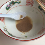 長崎楼 - 2015年5月下旬 スープを最後まで飲み干したら今迄よりも骨髄が多めに残りました。以前のスープ（大村駅近くで営業されていた時）を思い出しました。淡い記憶ですがw