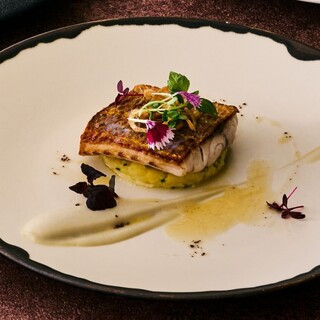 DINING & BAR TABLE 9 TOKYO_1