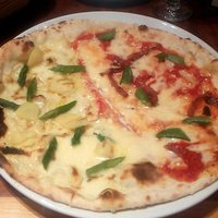 マーケットレストラン AGIO ルミネ横浜店 - ハーフ＆ハーフ（ベーコンとスナップエンドウ＆アスパラガスとじゃがいも　アンチョビソース）