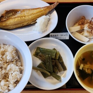 監獄食堂_1