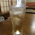 魚宇 - 飲みかけのジンジャーエール