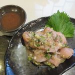 炙り焼 炎や - 鳥ムネ梅肉あえ(2015/05/30撮影)