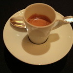 ガストロノミー ジョエル・ロブション - カフェとミニャルディーズ