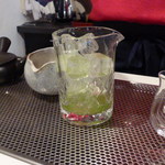 サロン デュ ジャポン マエダ - 冷茶を作ってくださってます