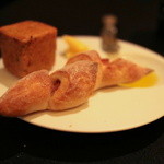 ガストロノミー ジョエル・ロブション - ベーコンエピ/ミルクパン