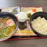 資さんうどん - 料理写真:肉うどん定食 592円