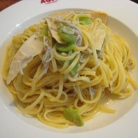 マーケットレストラン AGIO ルミネ横浜店 - シラスとタケノコ・そら豆のタリオリーニ　ペペロンチーノ
