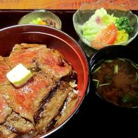 赤坂 津つ井 総本店 - 名物・ビフテキ丼　２６００円（税抜き）