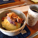 cafe zakka  hinatabocco - ランチ（11～14時の間）に付く「コーヒーぜんざい」