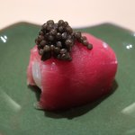 寿しの吉乃 - 2015/6 キャビアに中トロ、中はウズラ
