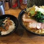 横横家 - チャーシュー麺トッピング野菜畑＆ネギチャー飯