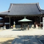 釜あげうどん 長田 in 香の香 - 近くの七十六番札所の金倉寺本堂です。よかったら。