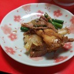 香蘭 - ニンニクの芽と牛肉の炒め物