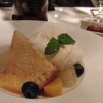 AKI NAGAO - 【2015年04月26日】アラカルト（ラム酒のデザート）