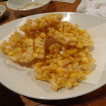 魚金 - とうもろこしのかき揚げでございます（2015.05）