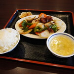莉華 湖東店