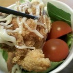 Aruba - おむすびセットの人気の唐揚げ