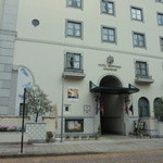 Amalia Salon - ホテル入口