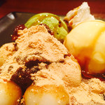 笑酒屋　山三 - 別腹デザート
      和風な感じ