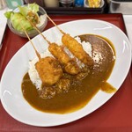 おきがる 串家物語 - 料理写真:浪花串かつとビーフカレー(990円)
(串かつはイカ・キス・れんこん)
ご飯大盛り(+100円)