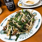 日高屋 - 料理写真:ニラレバ炒め 580円