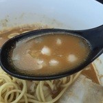 煮干乱舞 - 豚、鶏メインの白湯スープに、煮干しのチューニング。
