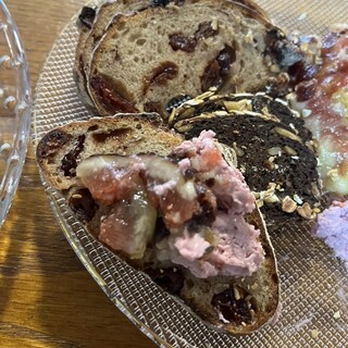 ベーカリー&レストラン 沢村_1