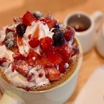 モカカフェ - ベリー&ハニー&バニラアイスのせスフレパンケーキ(๑´ڡ`๑)♡