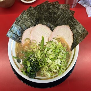 家系ラーメン 王道家直伝 との丸家 _1